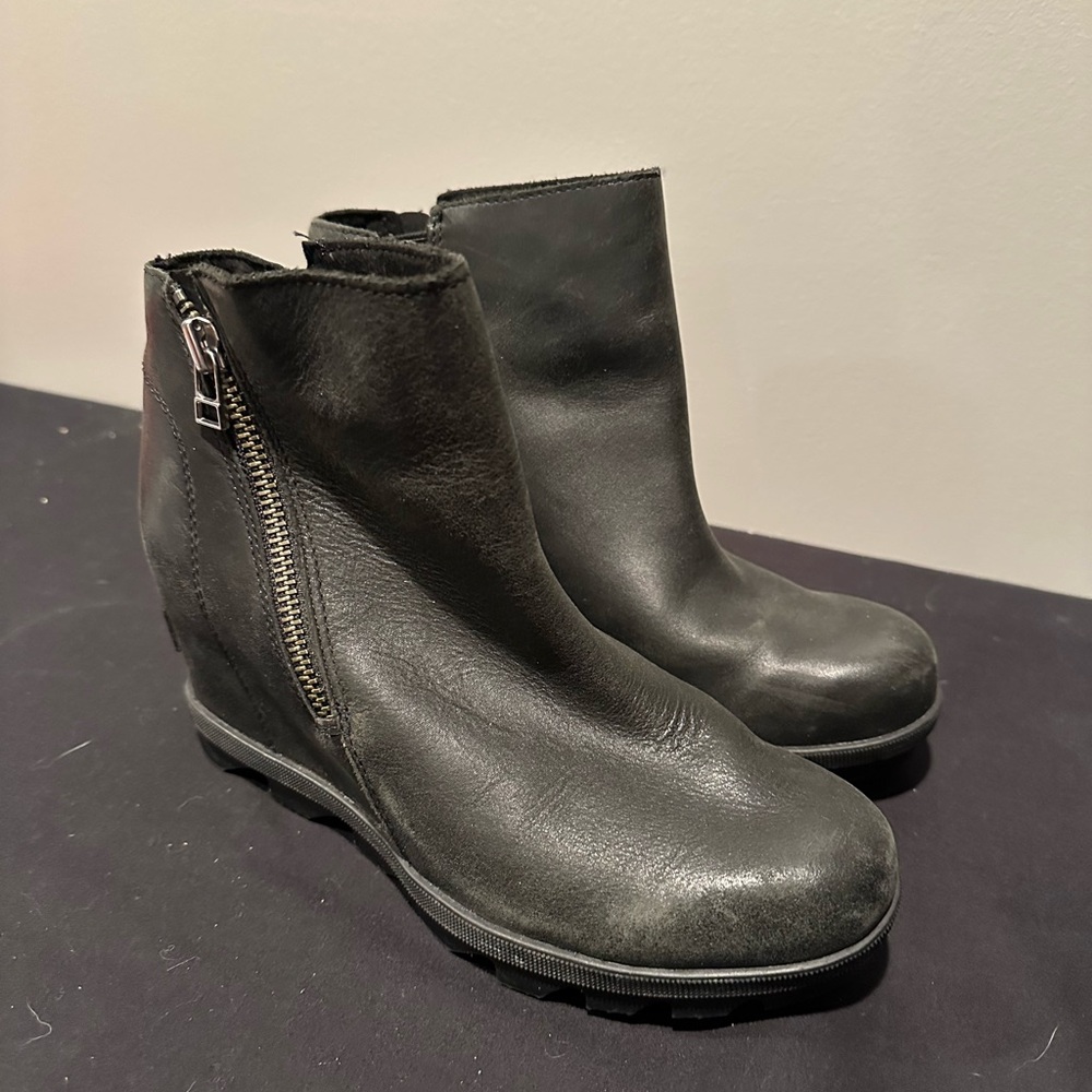 Sorel Black Leather Ankle Boots